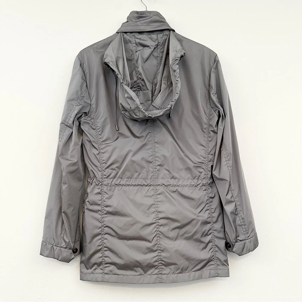 Gucci men’s Nylon Windbreaker Jacket Silver Gray